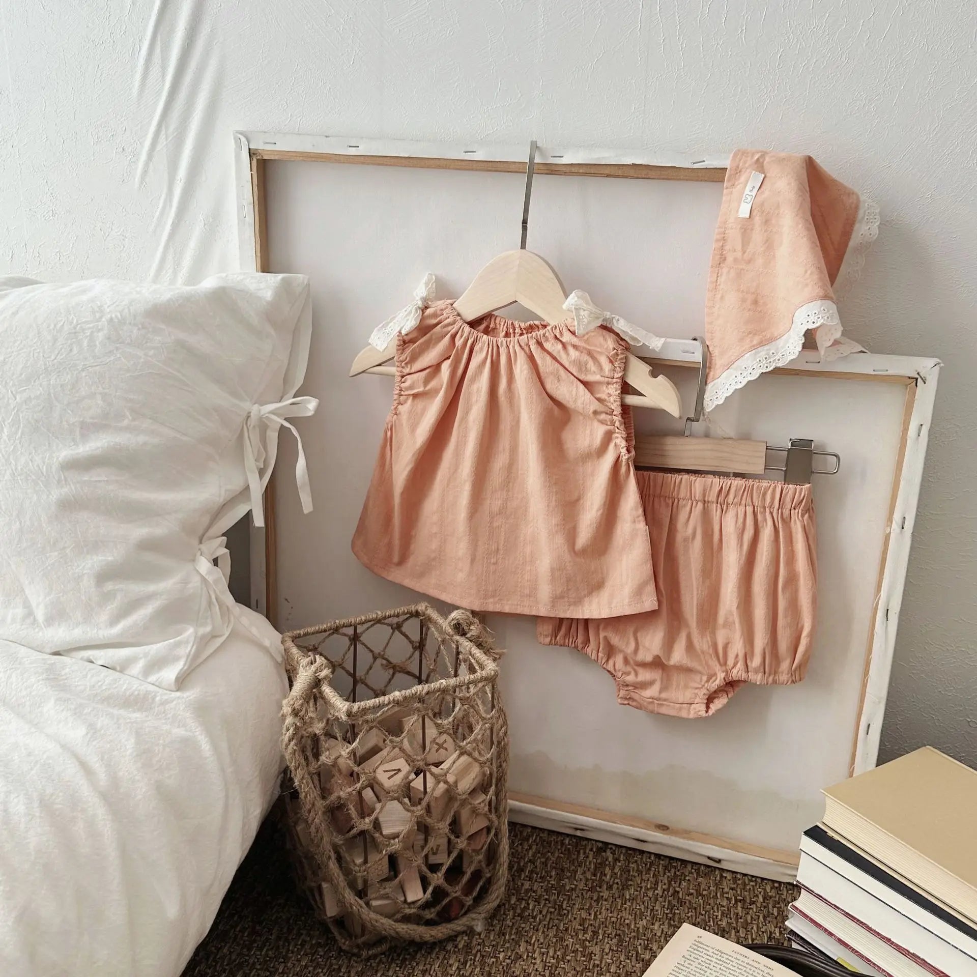 Aurora Laced Bow Set